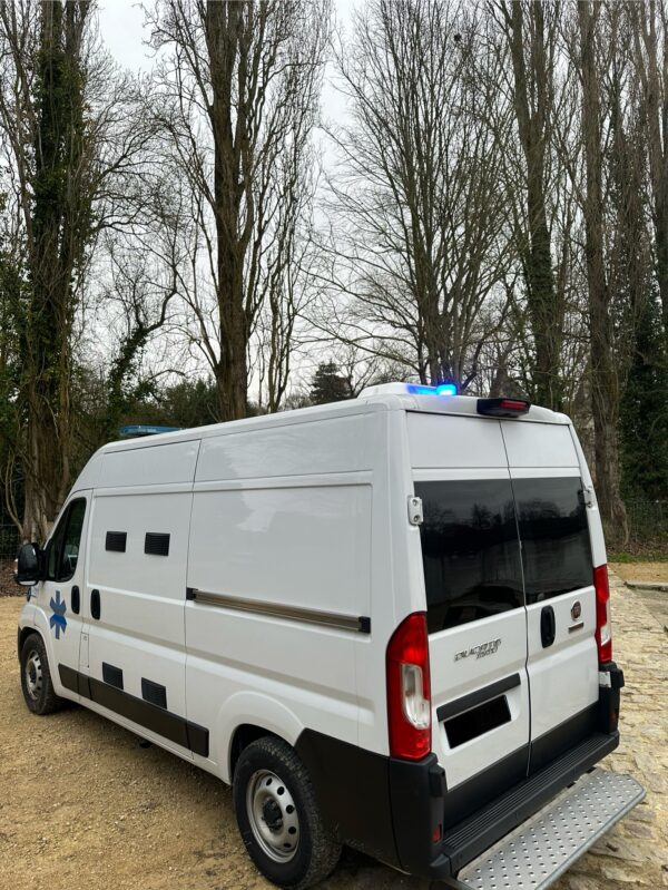 Fiat Ducato 180cv Boite AUTO 2021 ambulance - Image 5