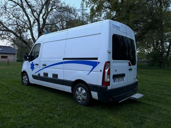 Renault Master 3 - 170cv ambulance Petit by Gruau 2019 - Image 5