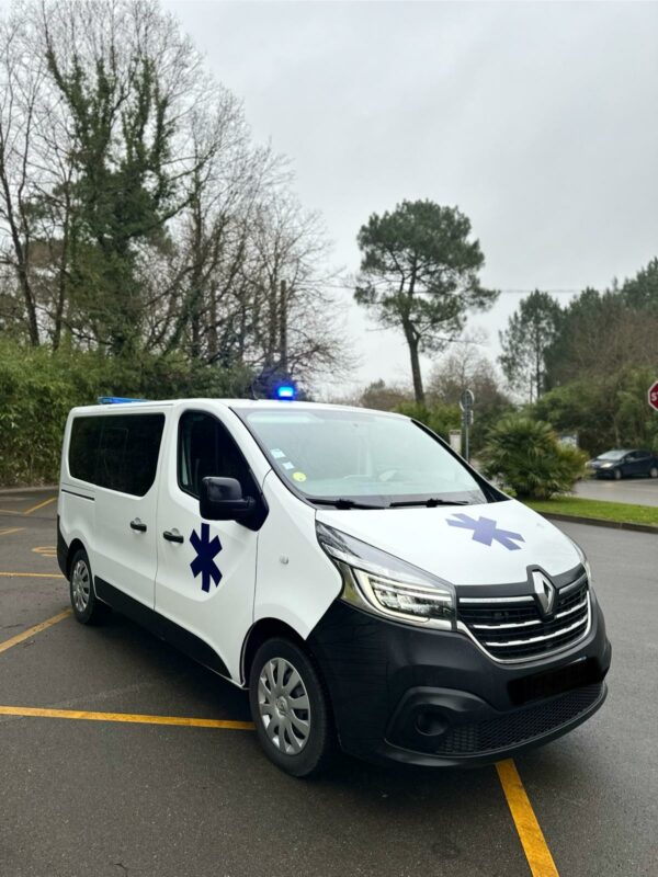 Renault trafic 2020 ambulance