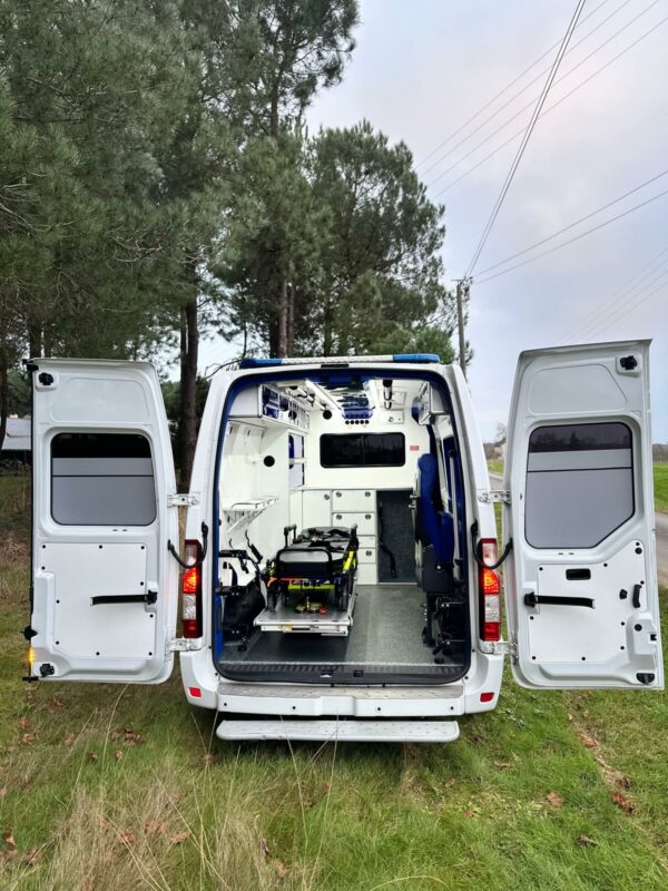 Renault Master 3 2019 ambulance - Image 5