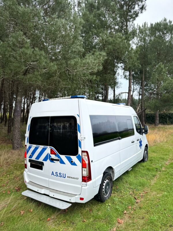 Renault Master 3 2019 ambulance - Image 6