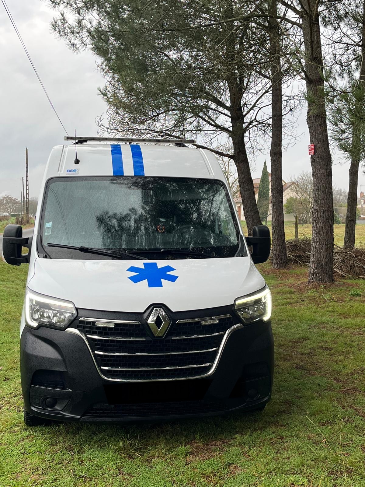 Renault Master 3 ambulance BSE – Image 11
